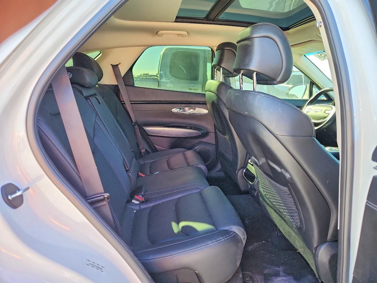 2022 Genesis Gv70 Base