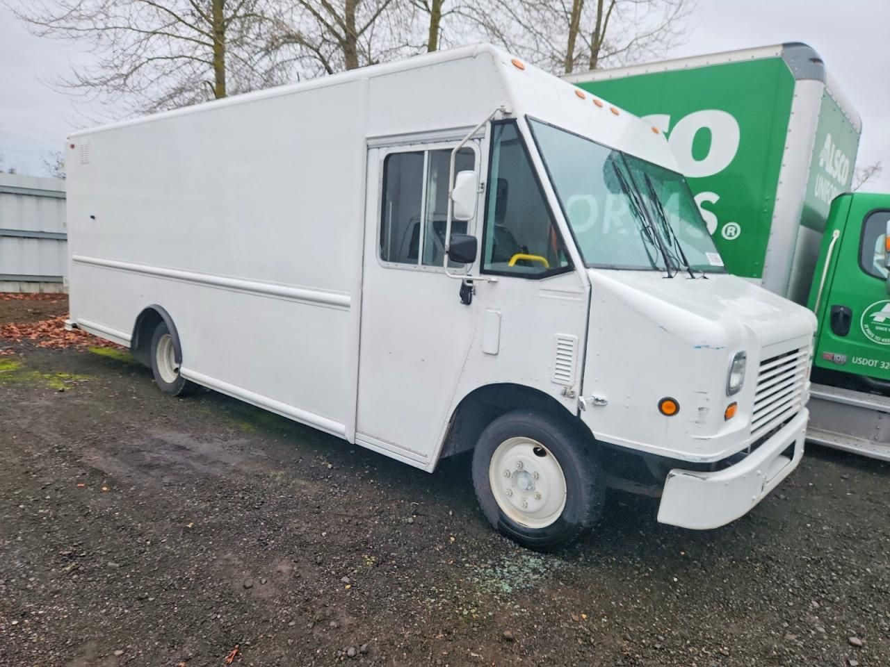 2008 Freightliner MT45 Chassis Delivery Van