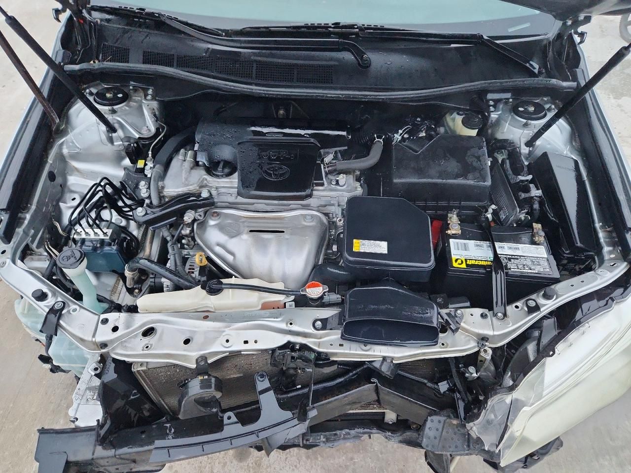 2016 Toyota Camry le