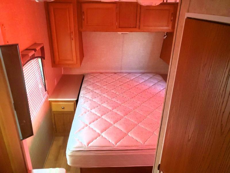 2008 Wildwood BY Forest River Travel TRA-Camper