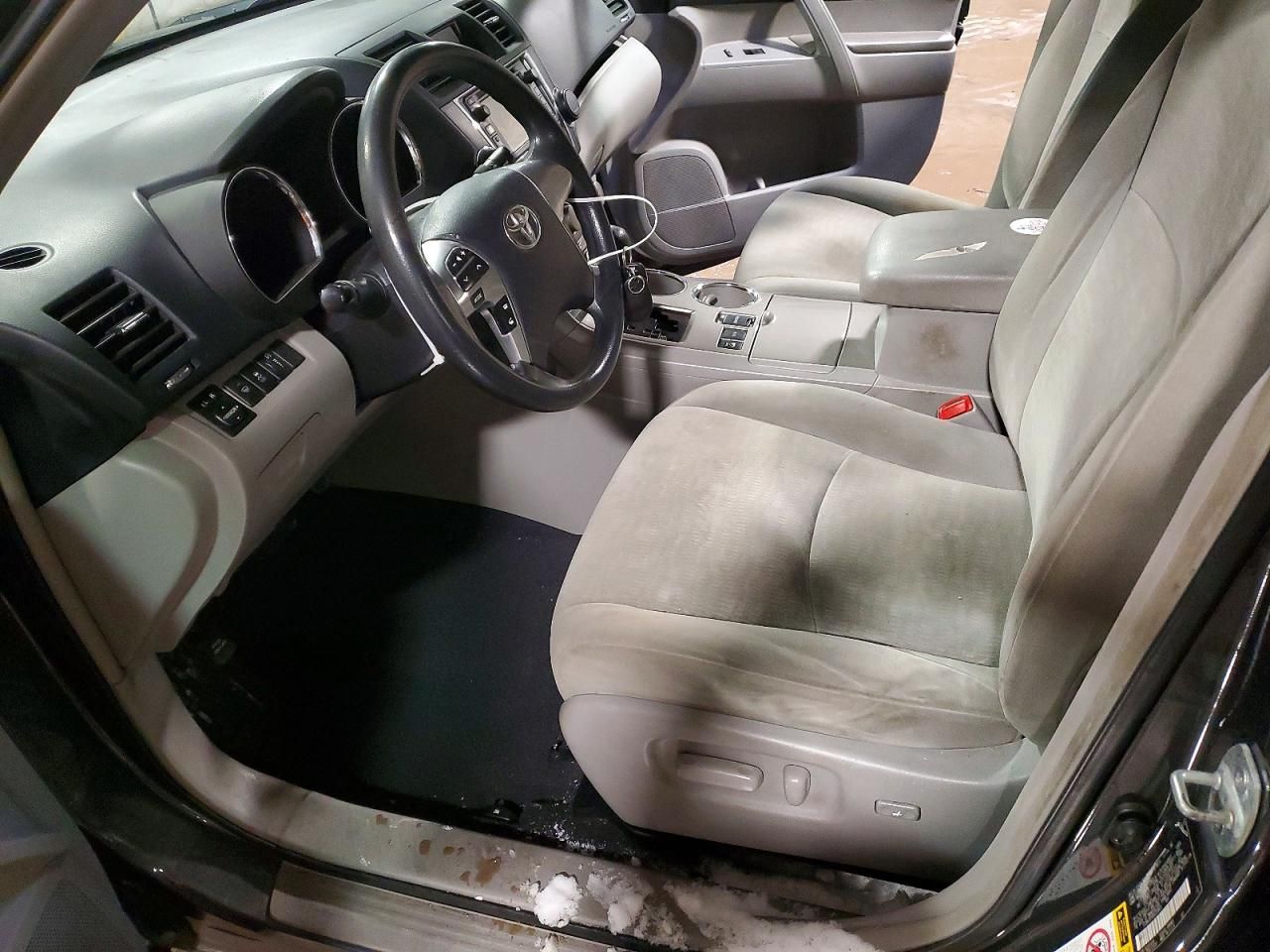 2013 Toyota Highlander Base