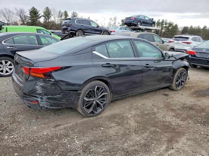 2024 Nissan Altima sr