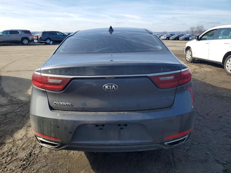 2017 KIA Cadenza Premium