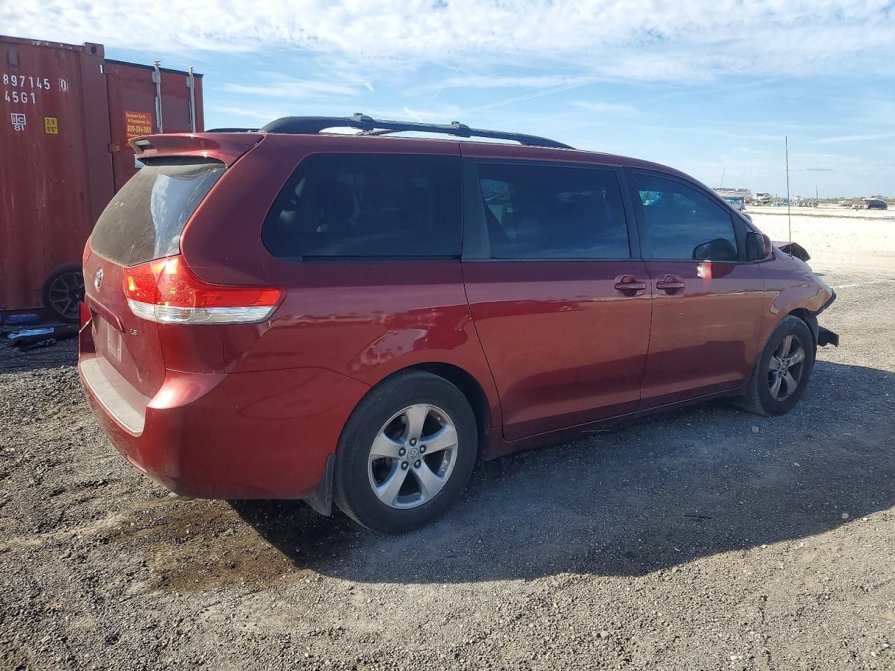2013 Toyota Sienna le
