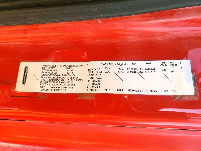 2016 Freightliner Cascadia 125 Semi Truck