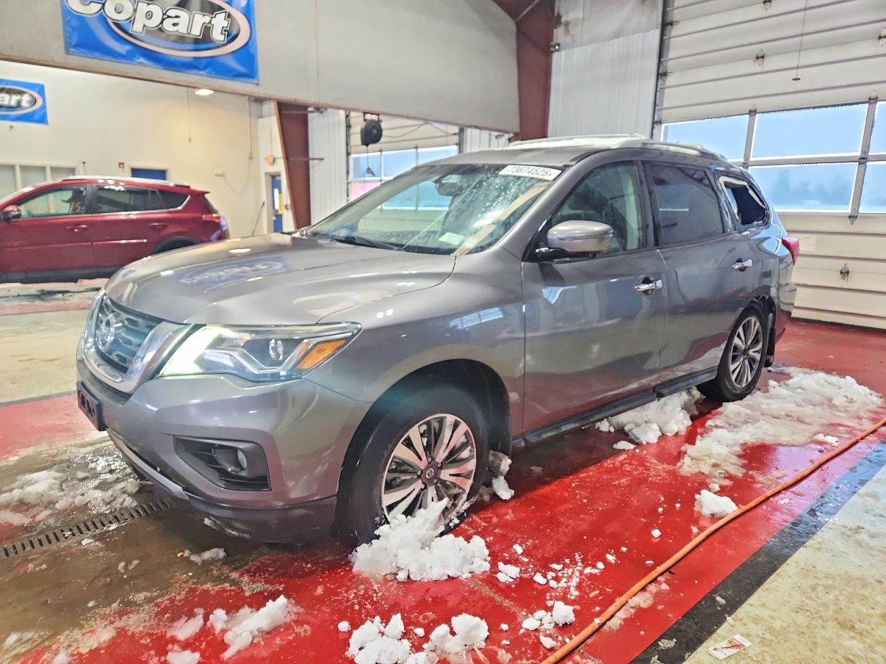 2017 Nissan Pathfinder s