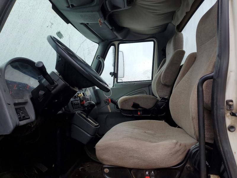 2005 International 4000 4200