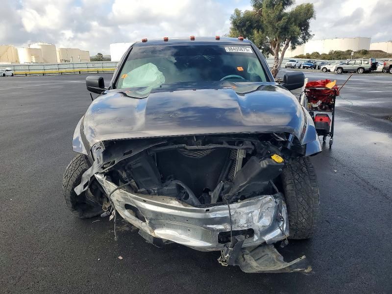 2015 Dodge Ram 1500 slt