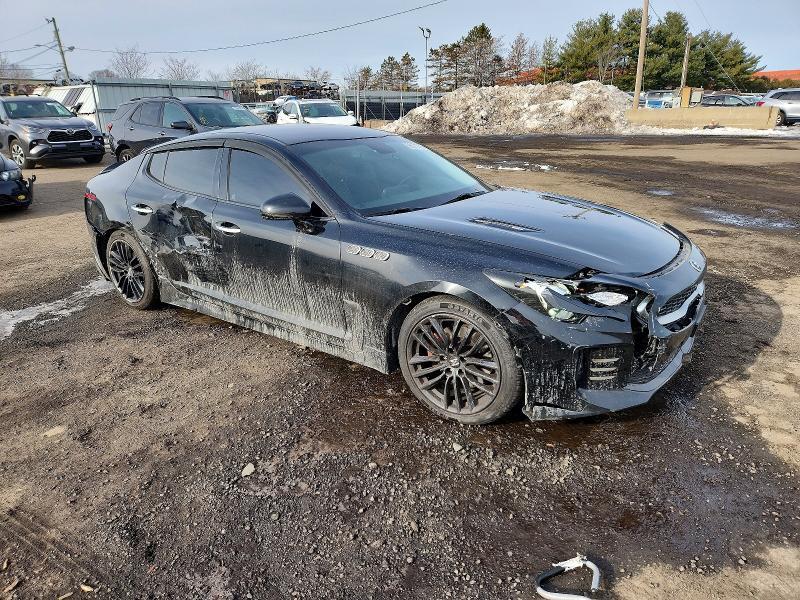 2018 KIA Stinger Base