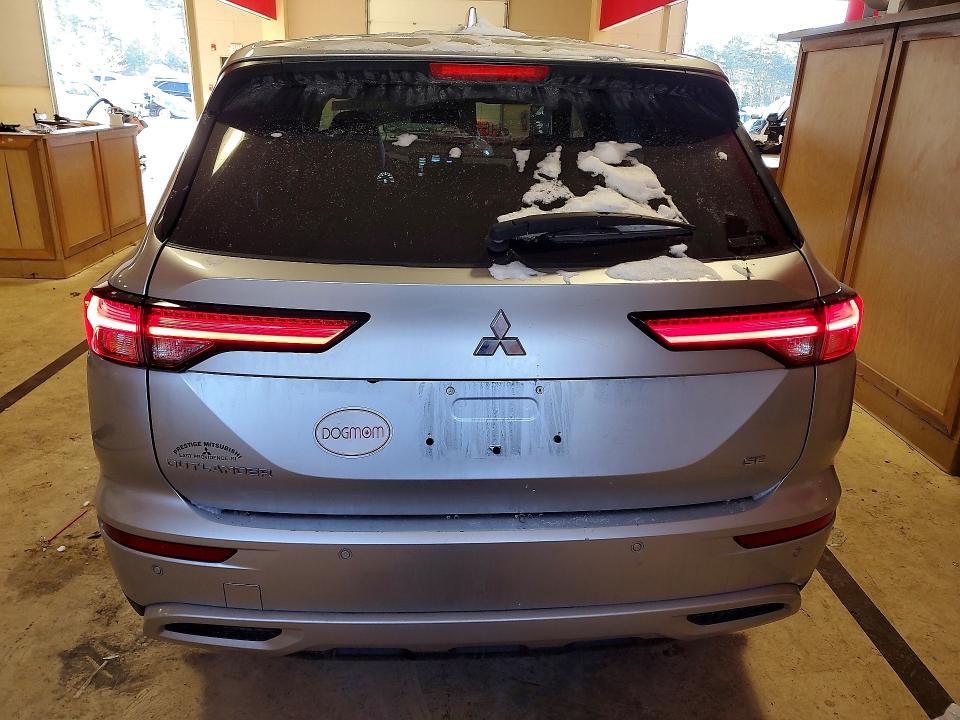 2023 Mitsubishi Outlander se