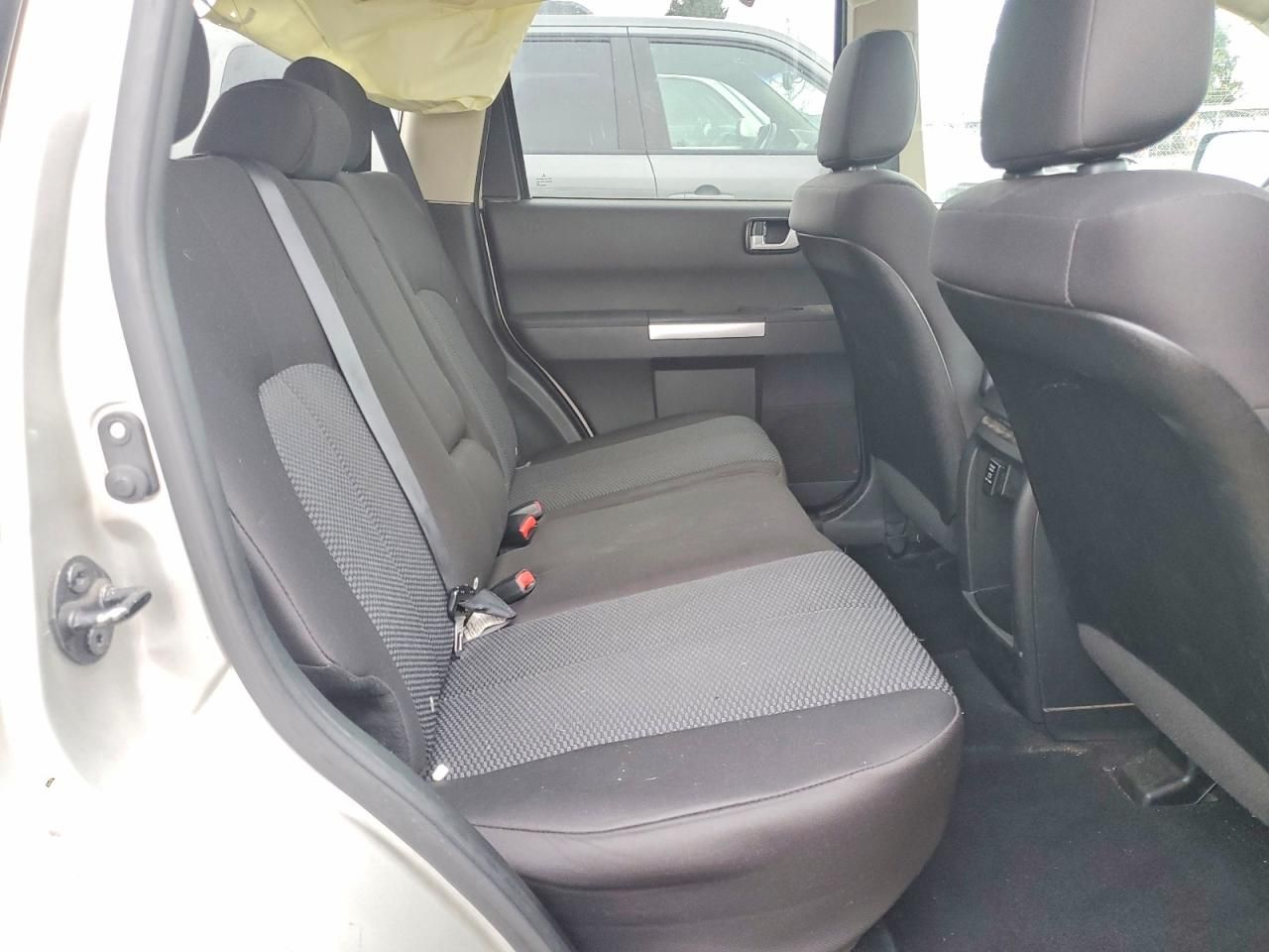 2011 Mitsubishi Endeavor ls