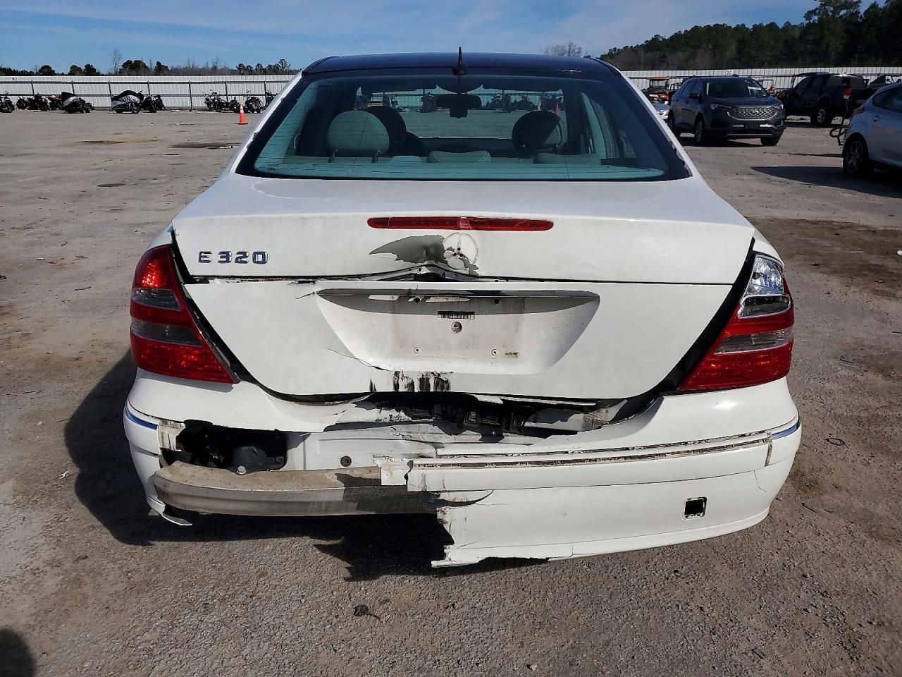 2003 Mercedes-Benz E 320