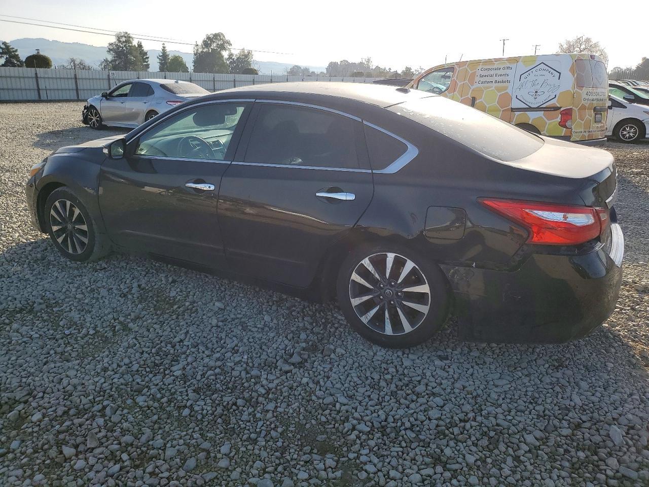 2017 Niss Altima 2.5
