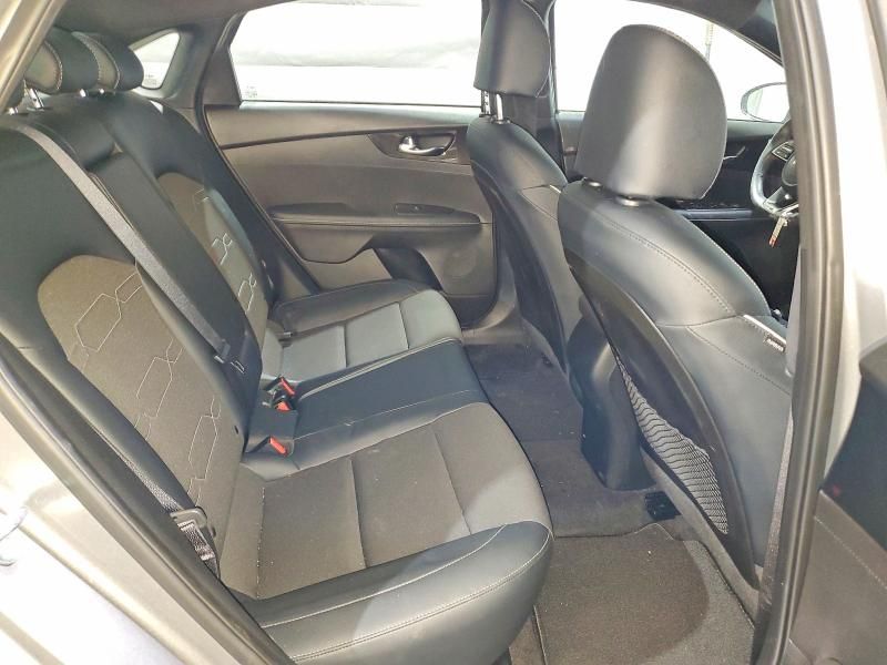 2023 KIA Forte gt Line