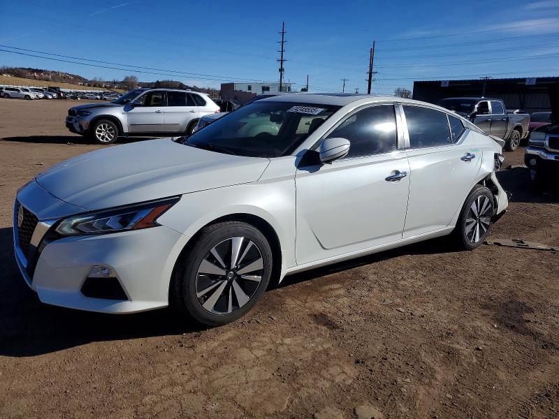 2022 Niss Altima 2.5 sv