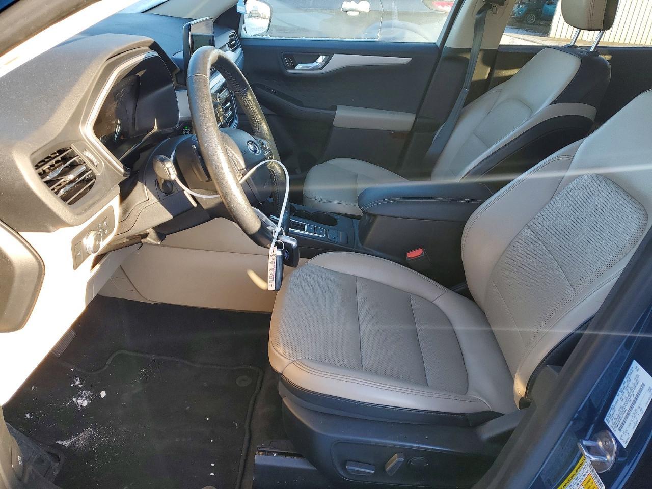 2020 Ford Escape sel