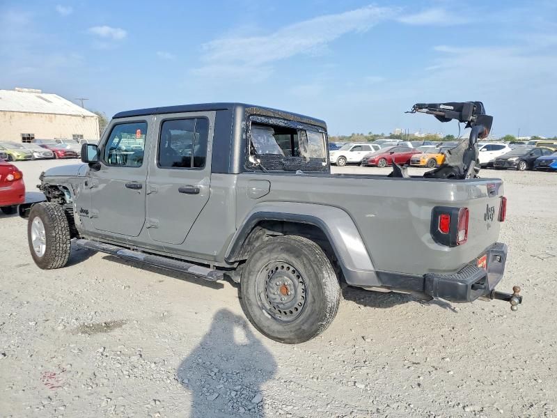 2022 Jeep Gladiator Sport