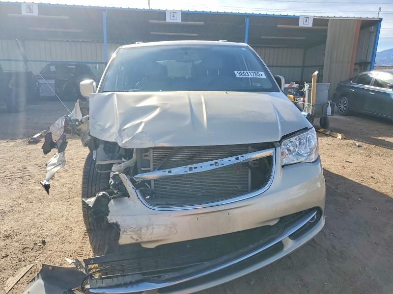 2015 Chrysler Town & Country Touring