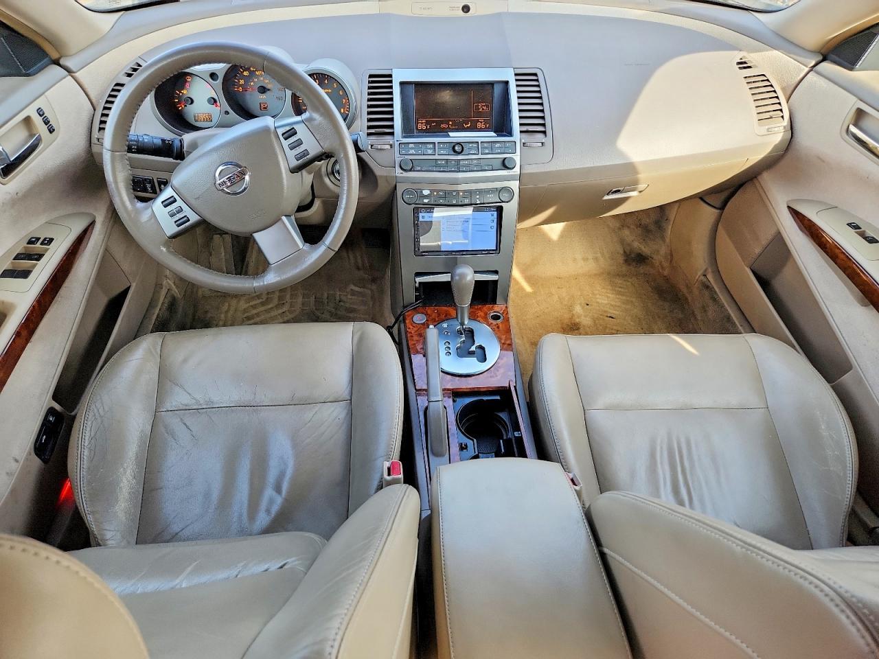 2005 Nissan Maxima se