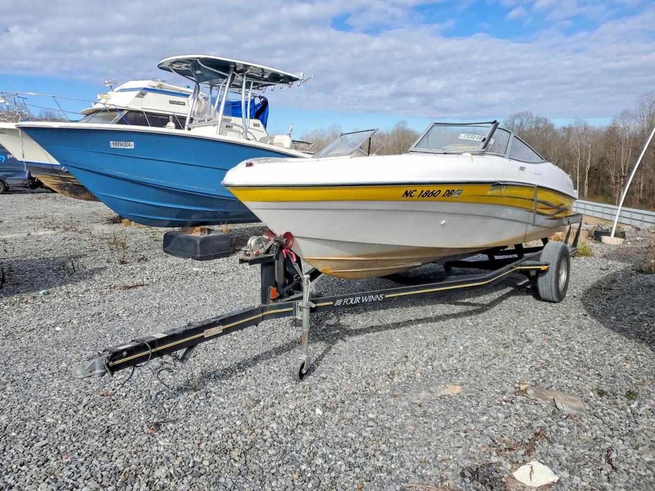 2005 Four Winds Boat W/TRA-Boat