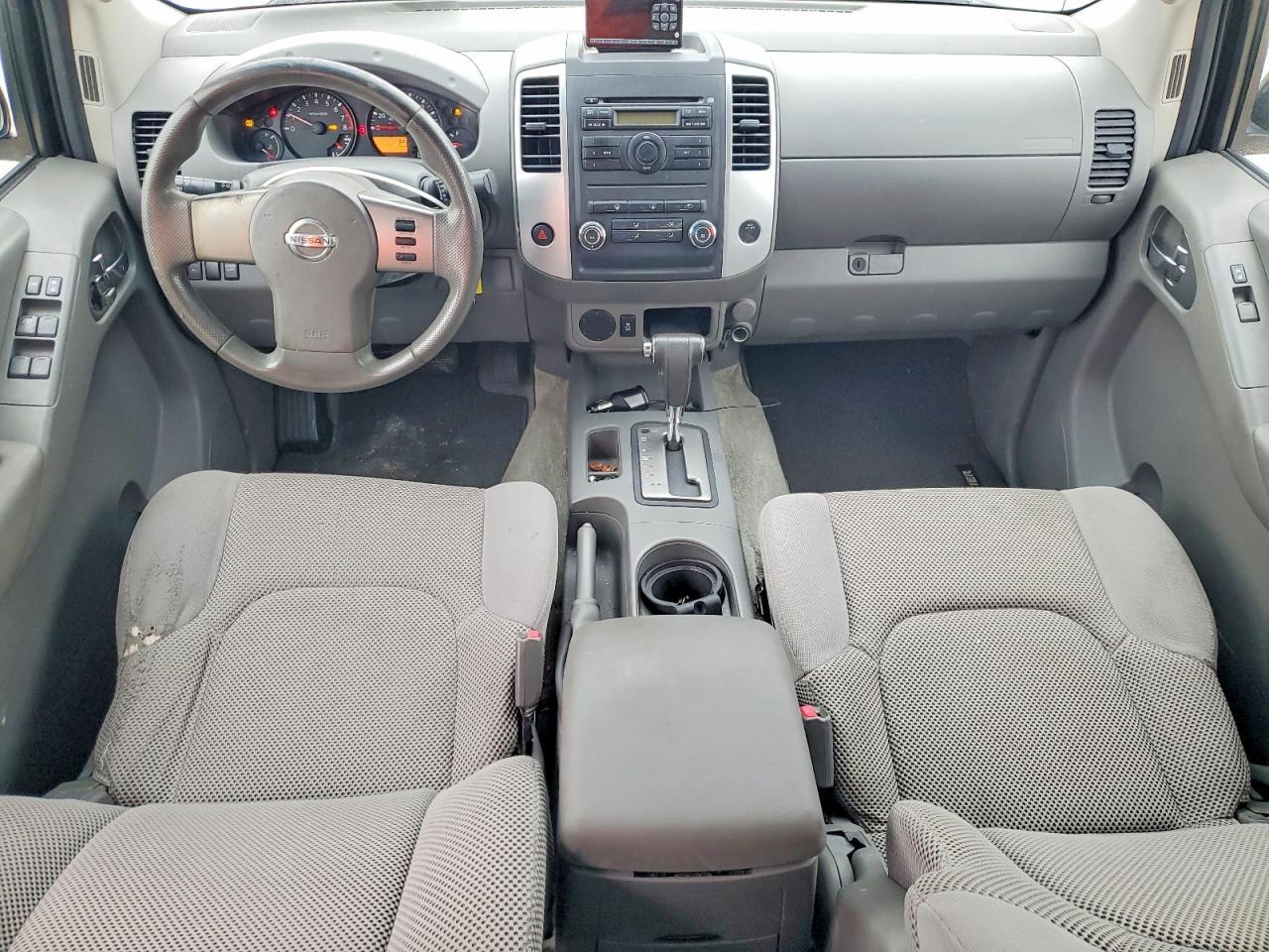 2012 Nissan Frontier s
