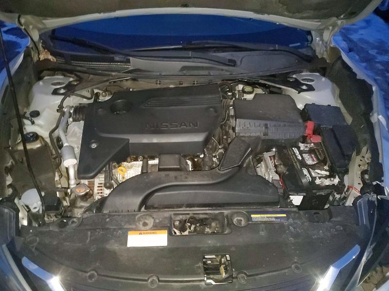 2016 Niss Altima