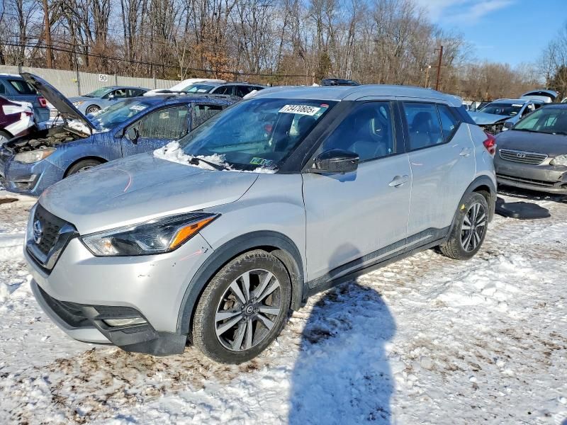 2020 Nissan Kicks sr