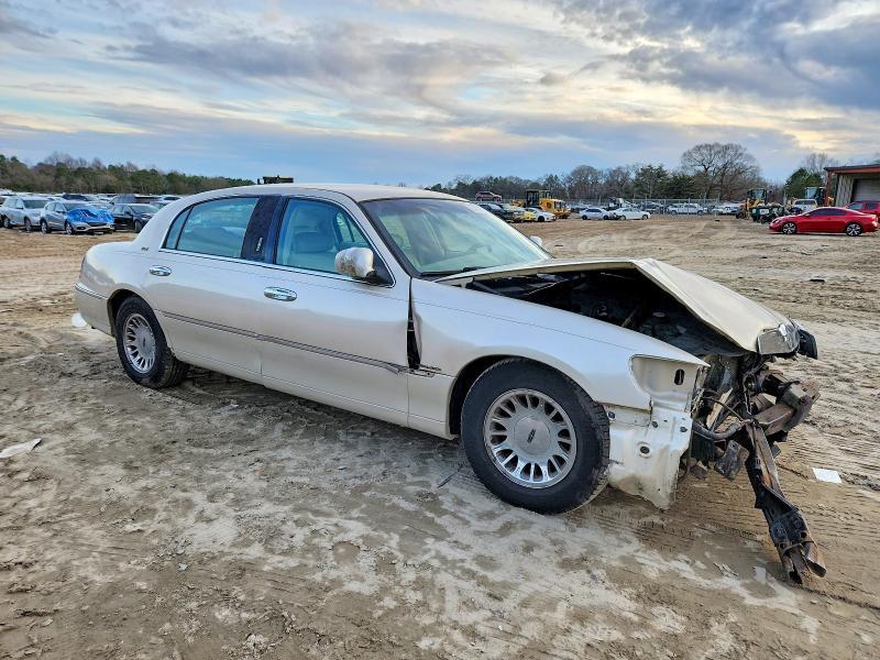 2001 Lincoln Town car Cartier l