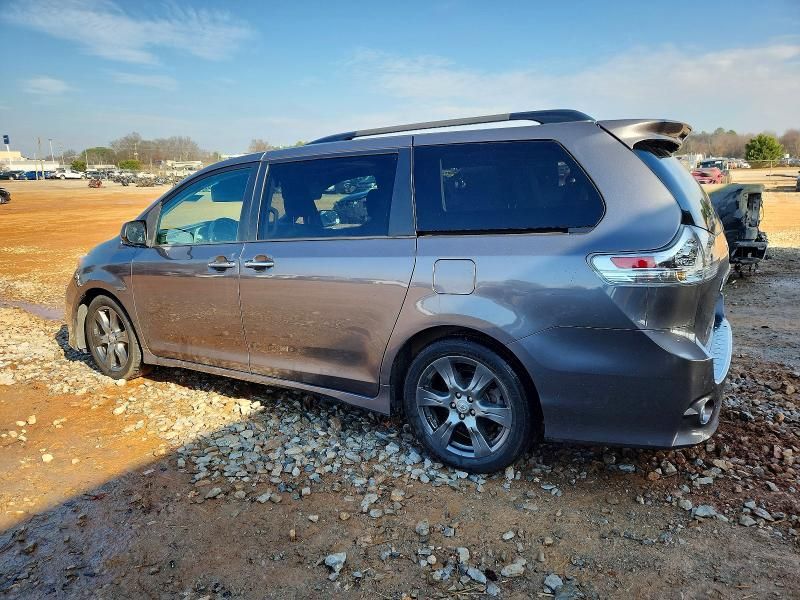 2017 Toyota Sienna se