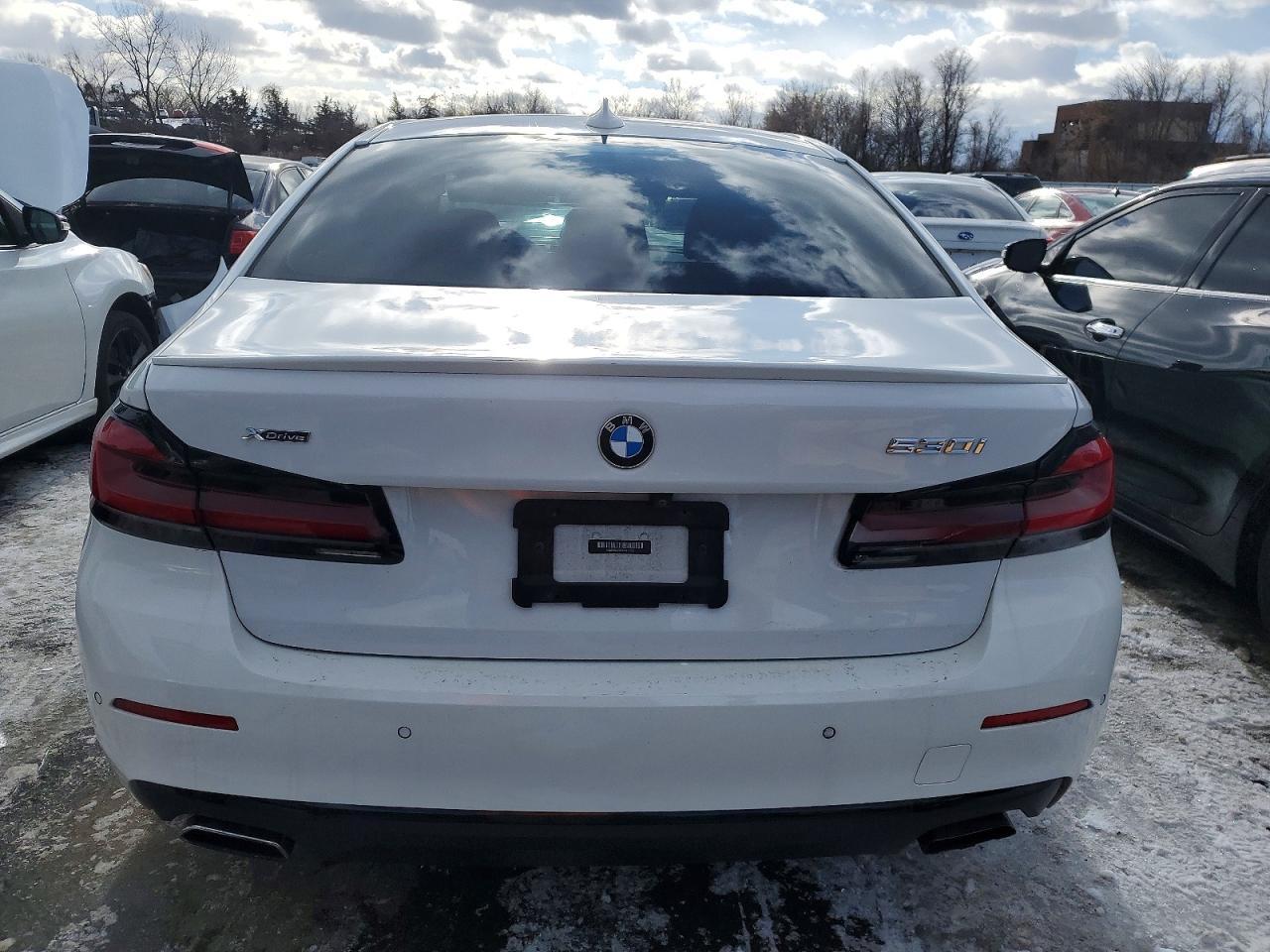 2021 BMW 530 xi