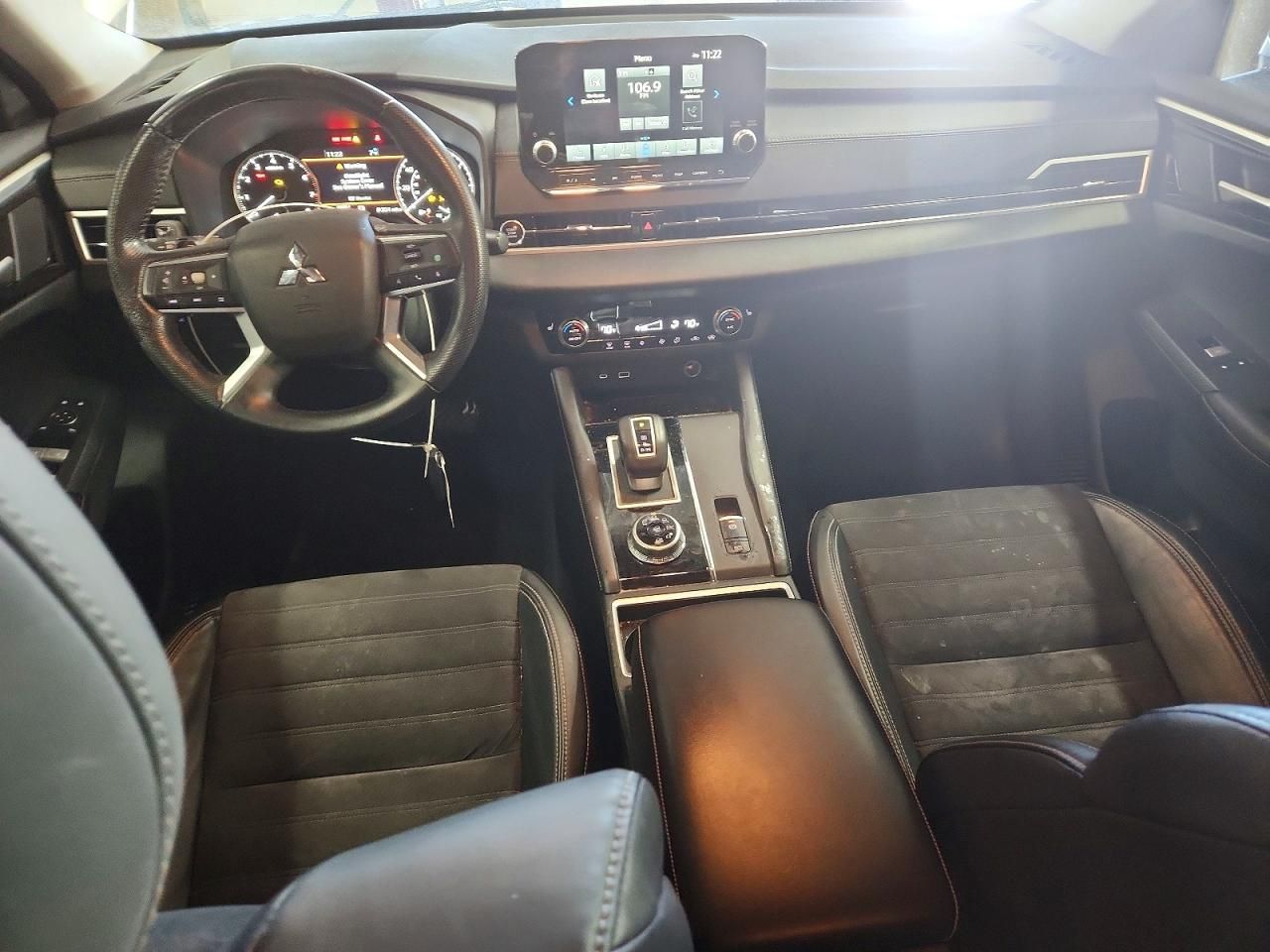 2022 Mitsubishi Outlander se