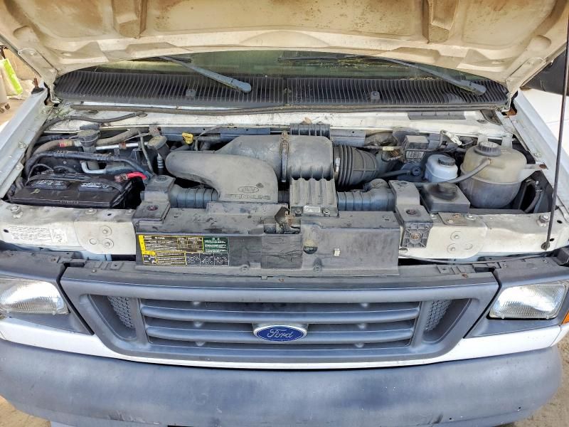 2004 Ford Econoline E150 van