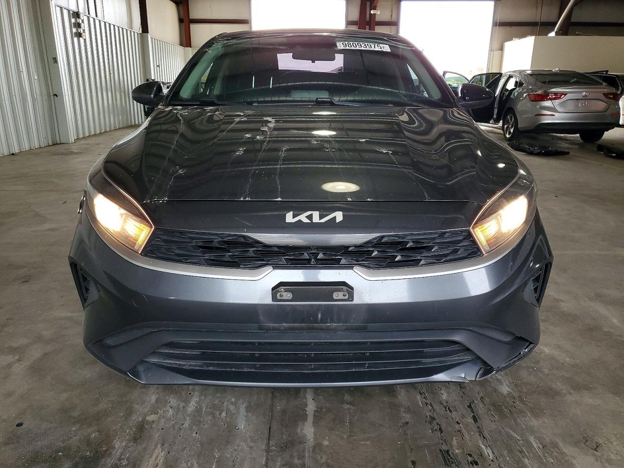 2022 KIA Forte fe