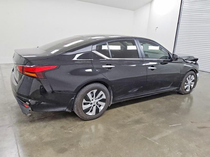 2023 Nissan Altima s