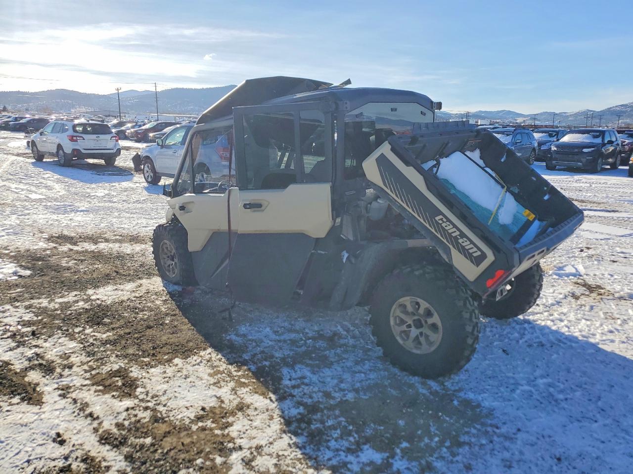 2025 Can-Am Defender Utility Vehicle