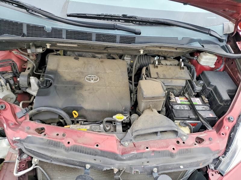 2012 Toyota Sienna le