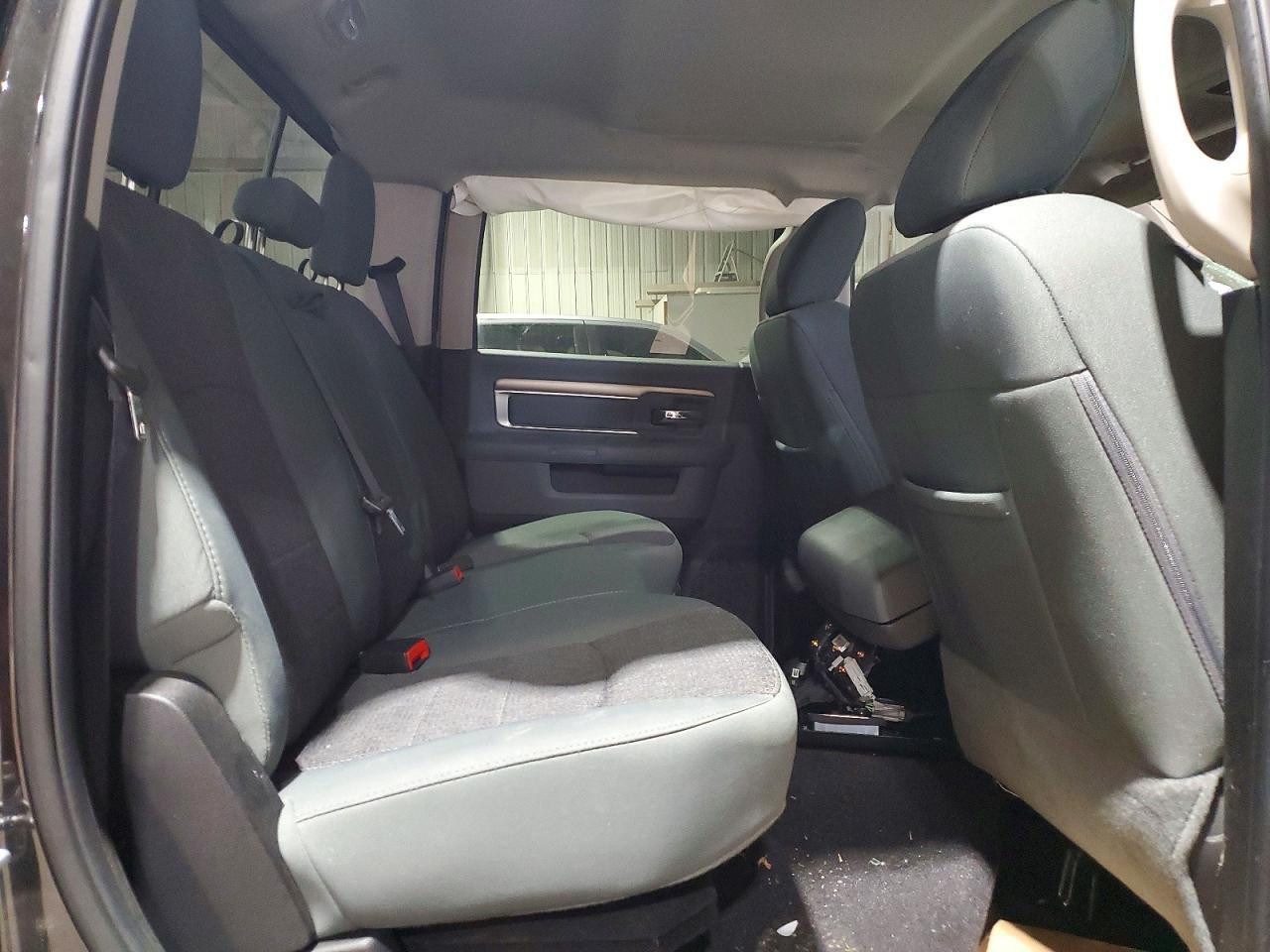 2016 Dodge Ram 1500 slt