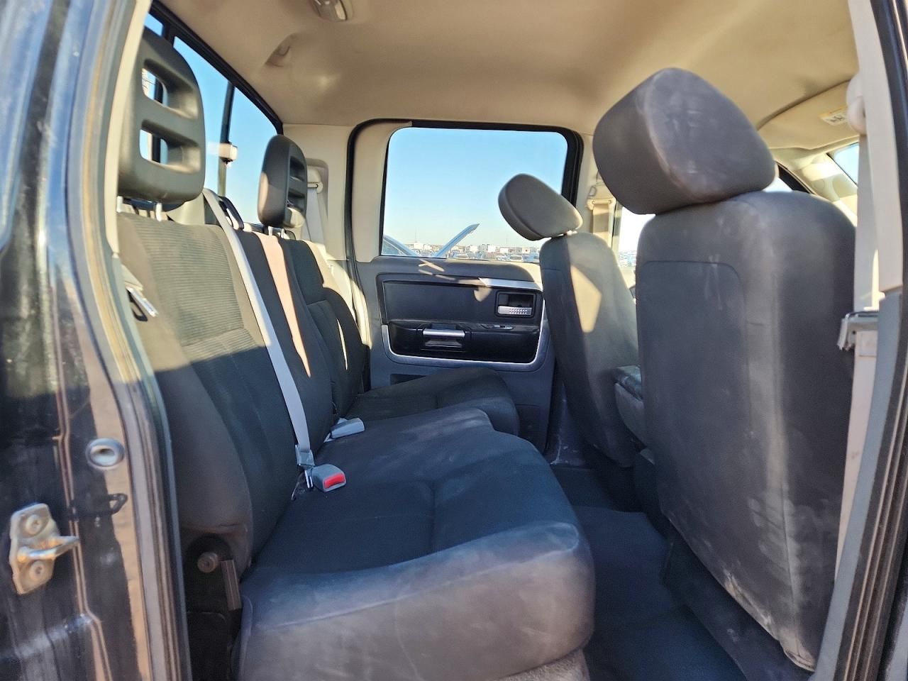 2007 Mitsubishi Raider ls