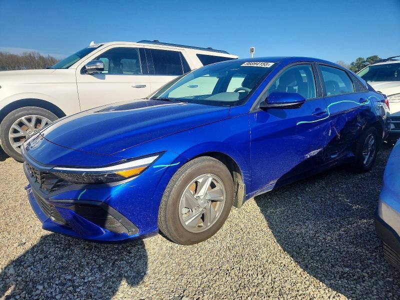 2025 Hyundai Elantra se