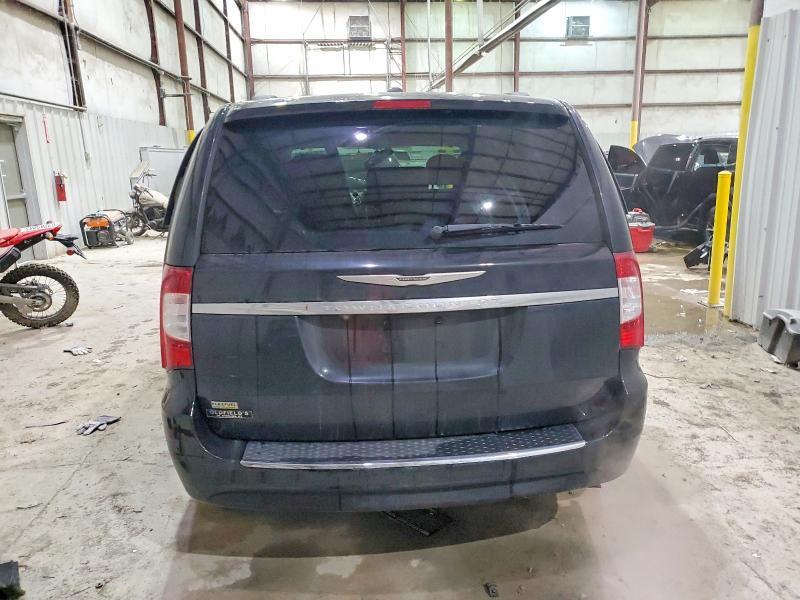 2014 Chrysler Town & Country Touring