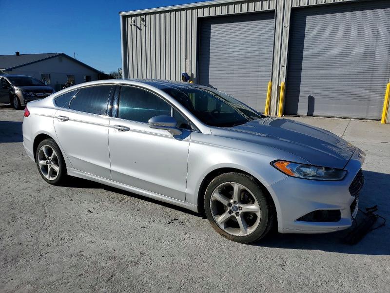 2016 Ford Fusion se
