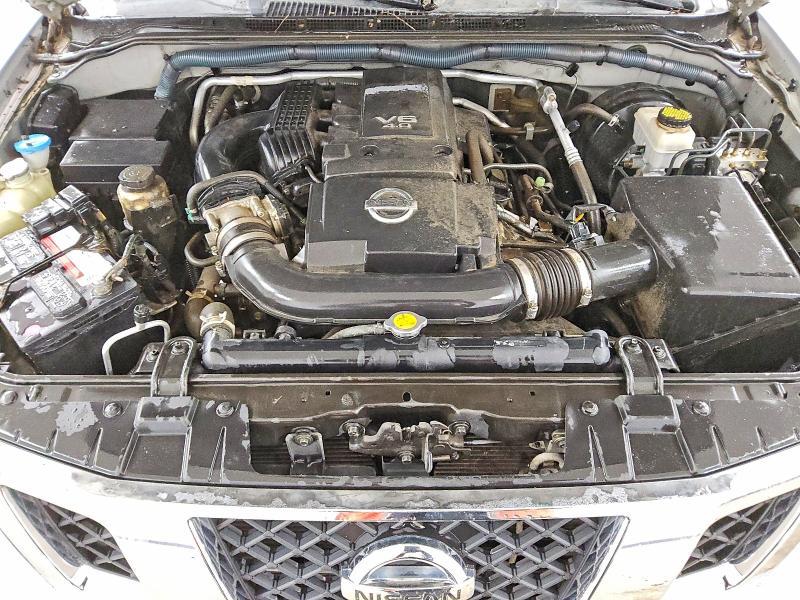2010 Nissan Frontier Crew cab se