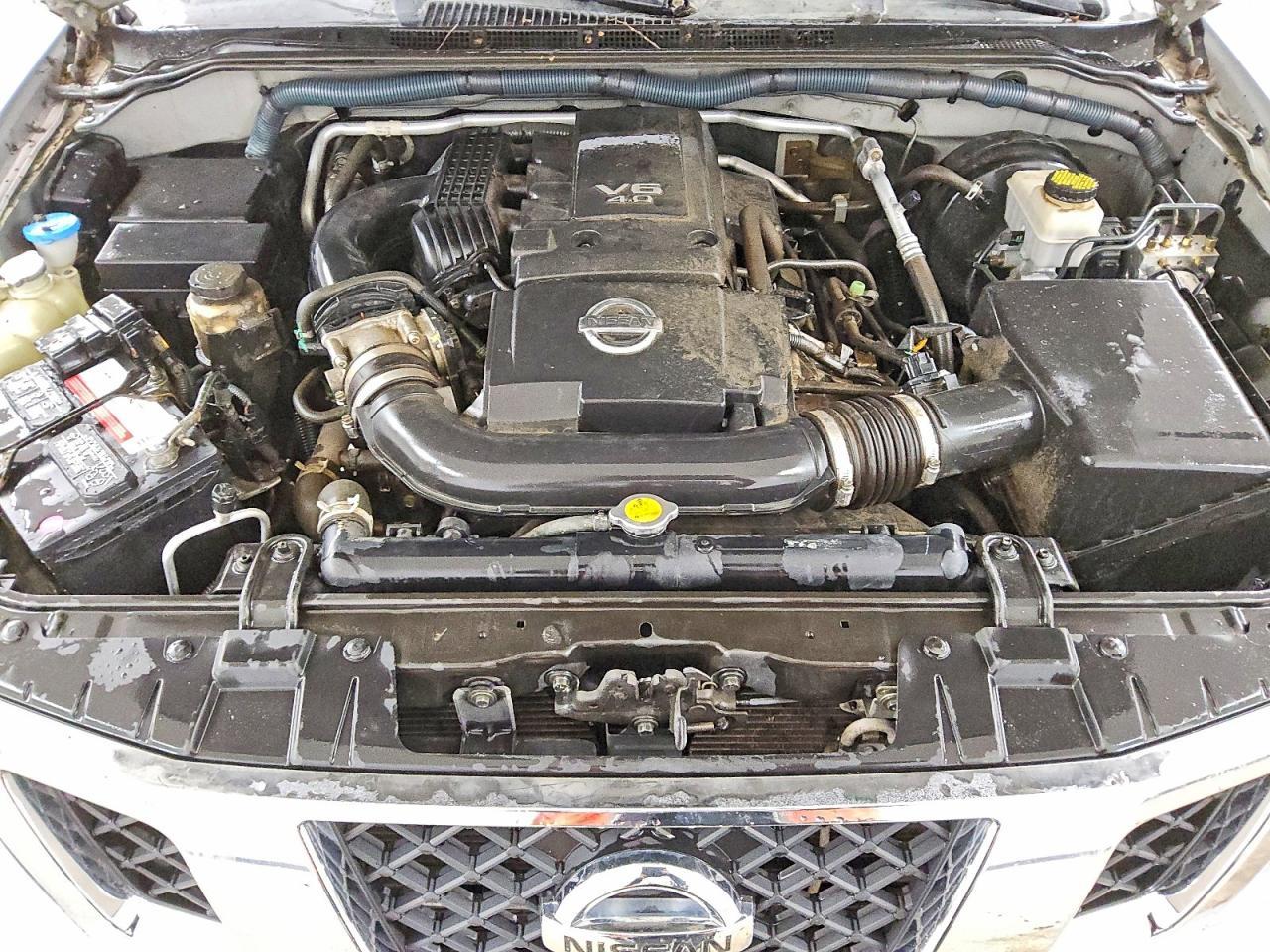 2010 Nissan Frontier Crew cab se