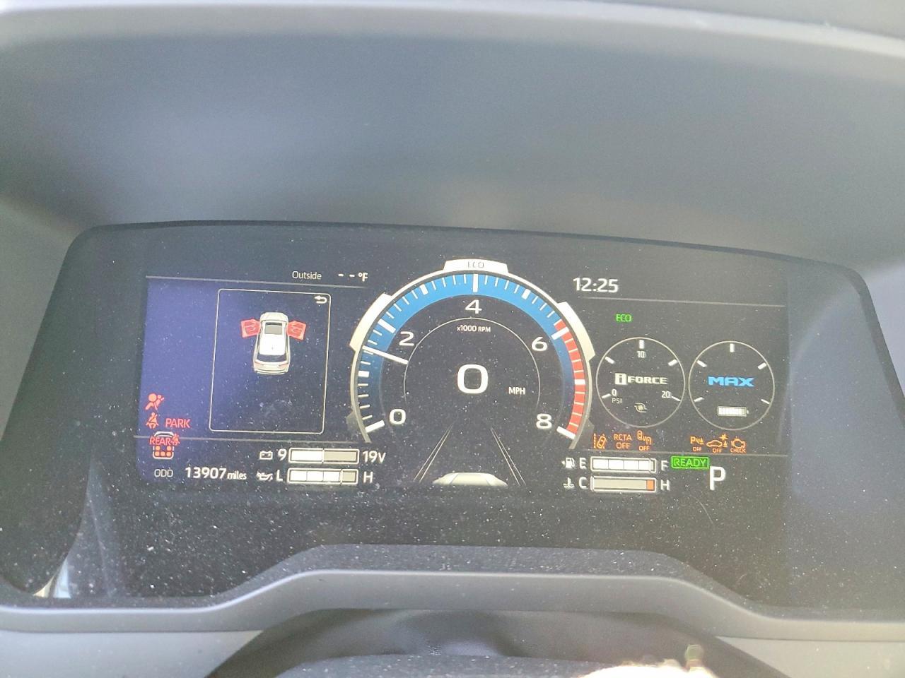 2025 Toyota Sequoia SR5