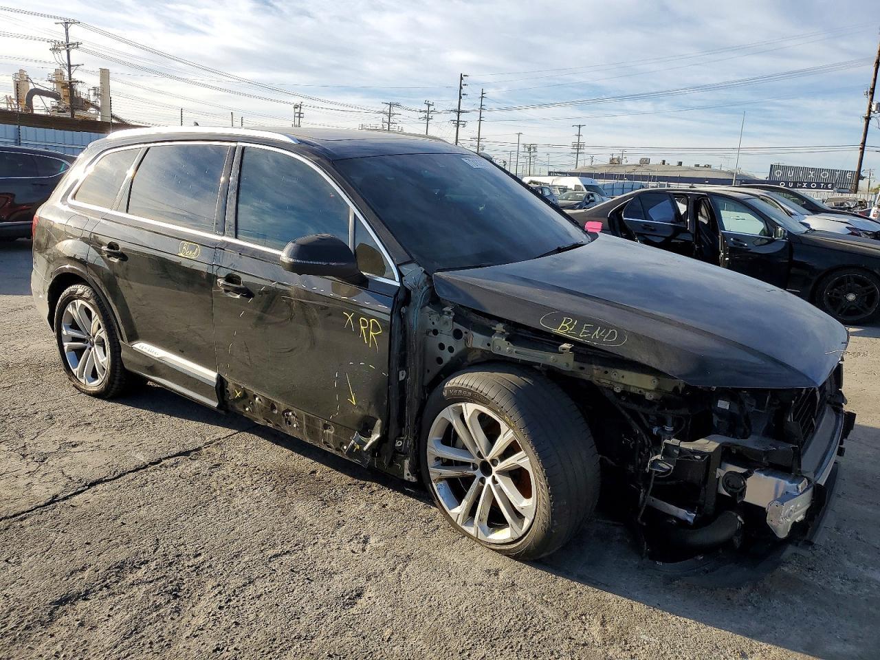 2025 Audi Q7 Premium Plus