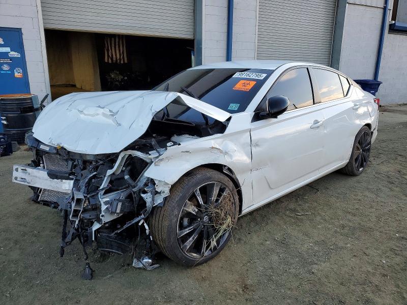 2022 Nissan Altima sr