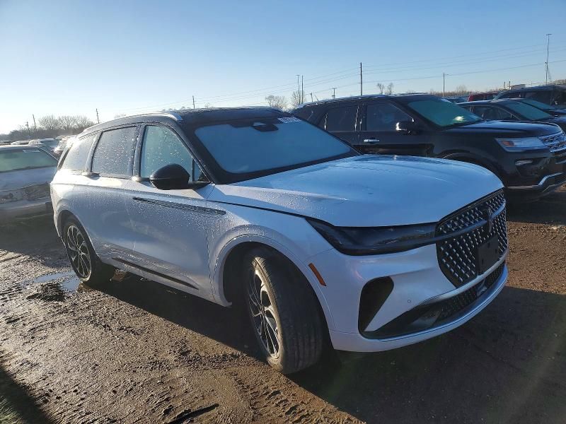 2025 Lincoln Nautilus Reserve