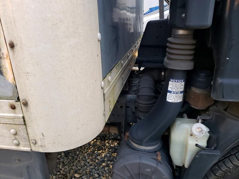 2012 Isuzu Npr hd box Truck