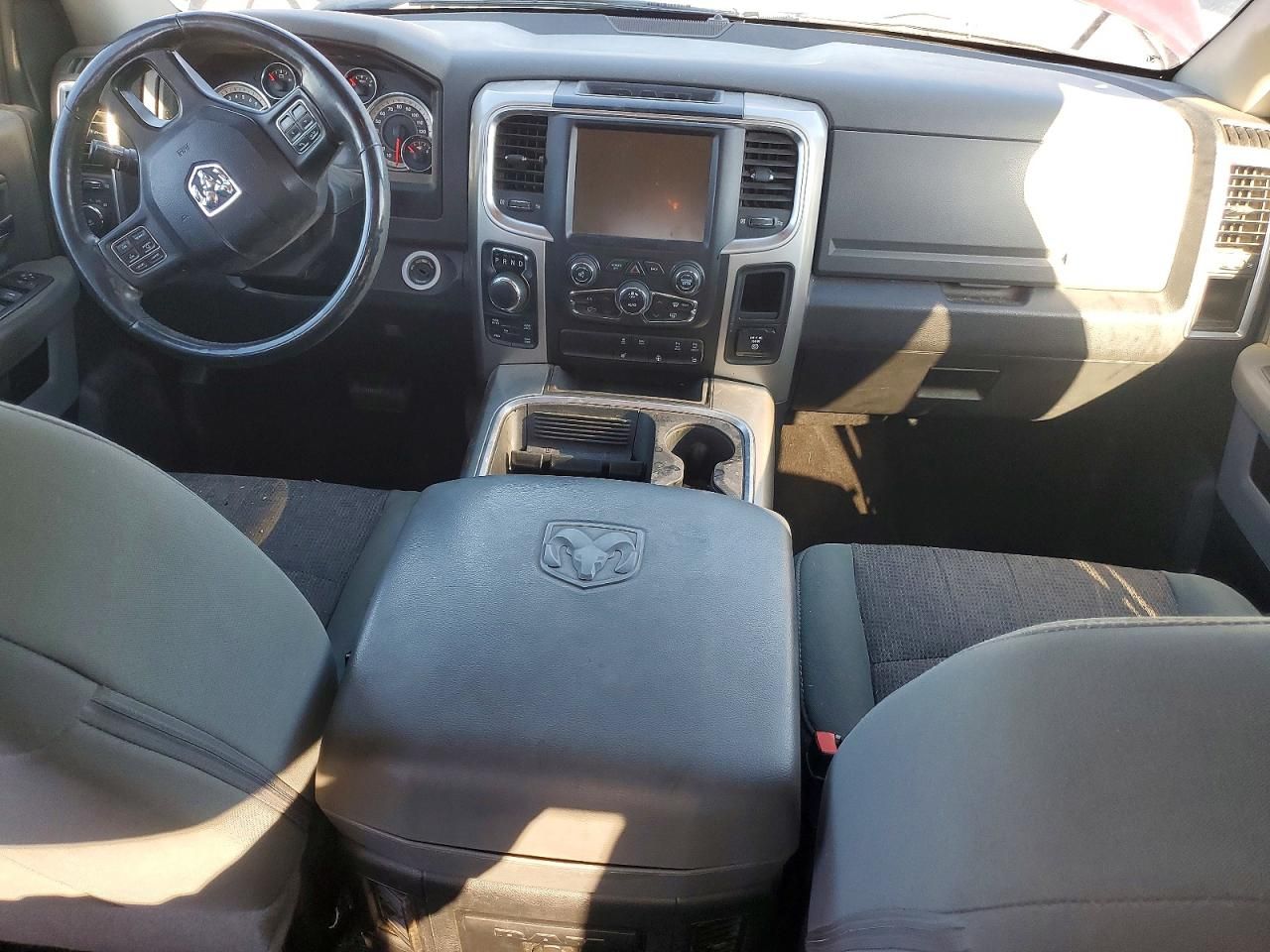 2016 Dodge Ram 1500 slt