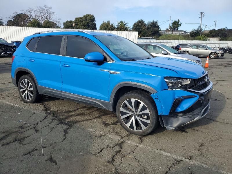 2022 Volkswagen Taos se